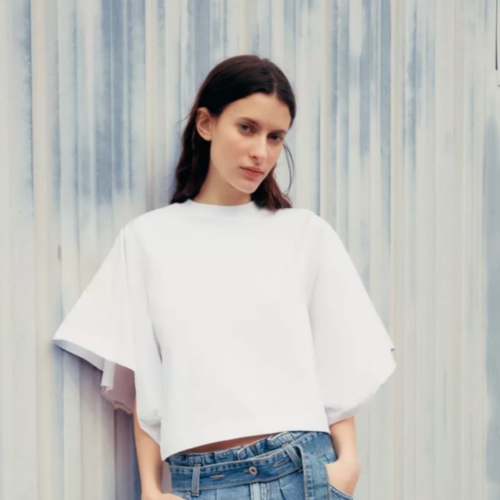 White Zara T-shirt with sleeves
